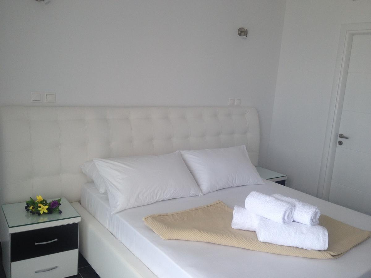 Barracuda Hotell Sarandë